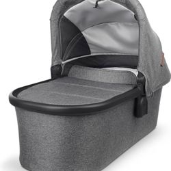 UPPAbaby Bassinet/Compatible with Vista, Cruz, Ridge, Minu Strollers/Overnight Sleep Solution/Mattress, Sheet, and Bug Shield Included/Greyson (Charco