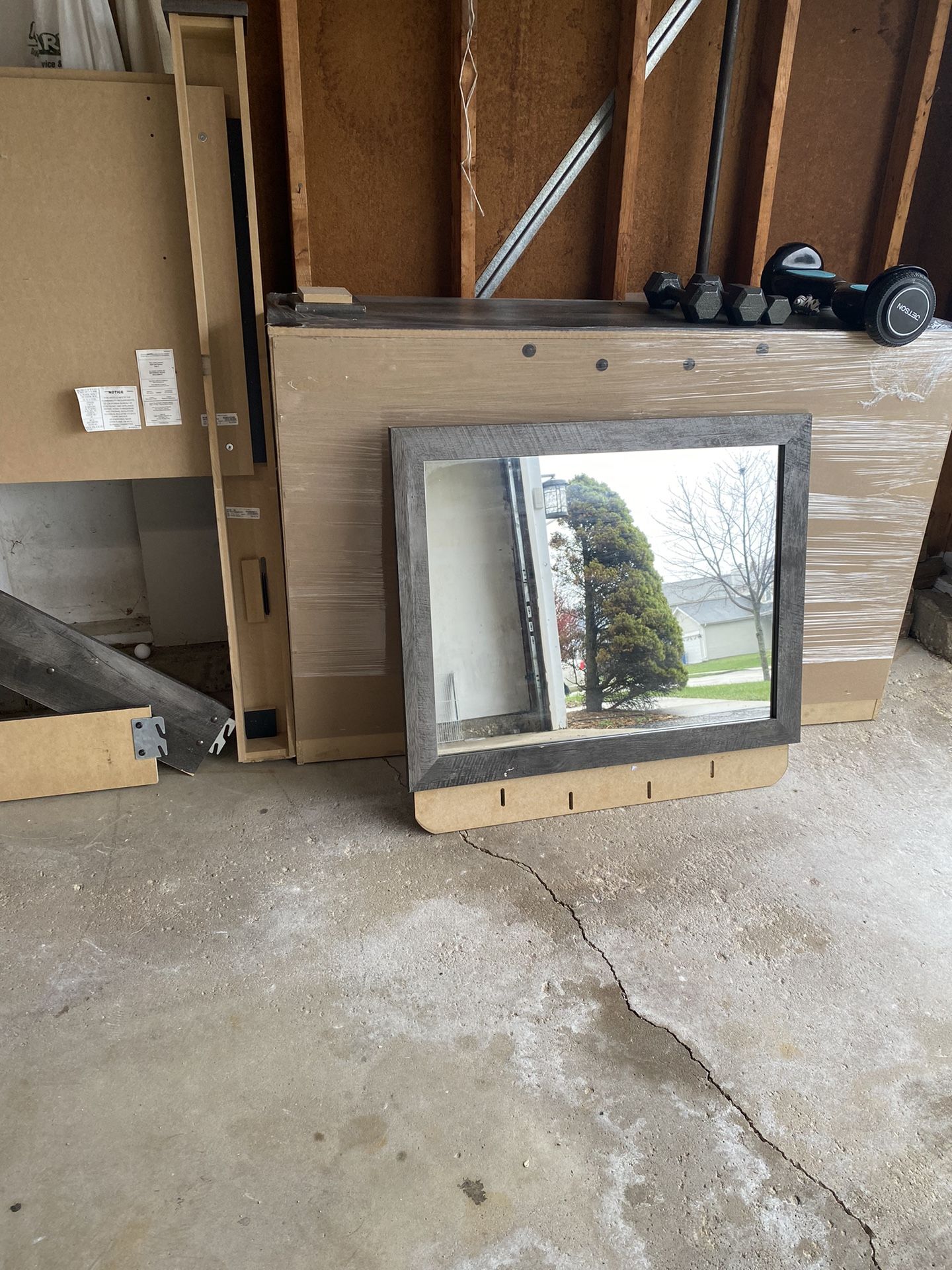 Gray King Bedroom Set And White Mirror