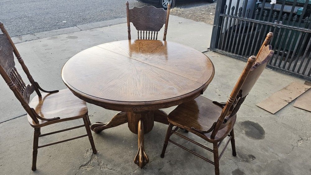 1 Table 3 Chair