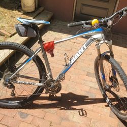 Giant Talon Mountain Bike