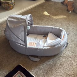 Lulyboo Indoor/outdoor Cuddle & Play Lounge 