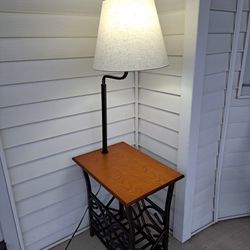 4' Metal Lamp / Magazine Rack With Wood Tabletop