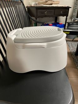 Training Potty and step stool Munchkins