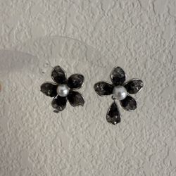 Women’s black floral AB style studs