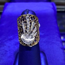 14KT Gold Ring W/Diamonds 