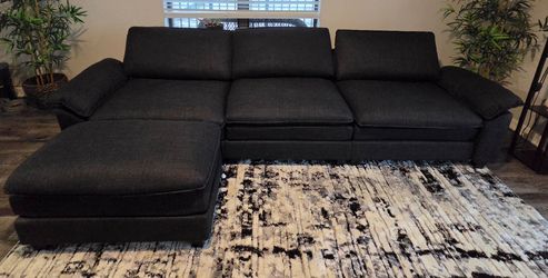 Sectional Sofa with chaise
