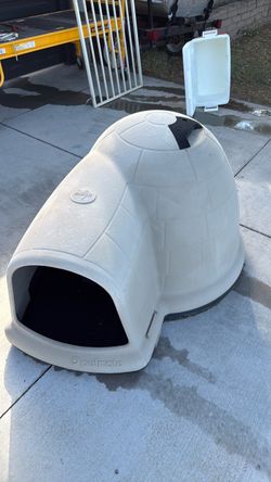 Petmate Indigo Igloo Dog House