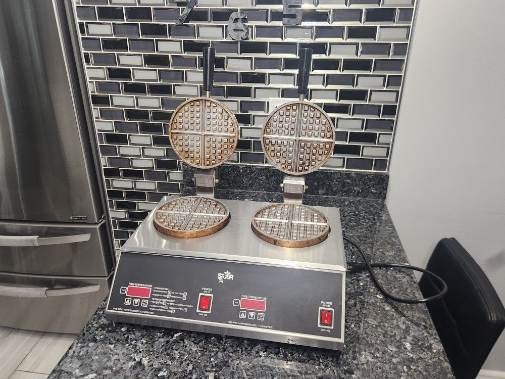 Star Double Waffle Maker
