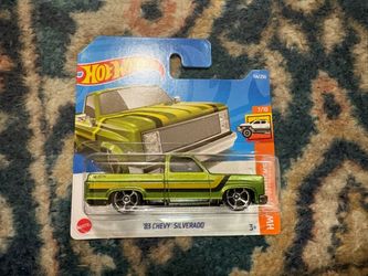 Hot Wheels Hot Trucks 83 Chevy Silverado