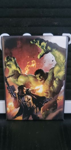 Marvel The Punisher vs. Hulk Magnet