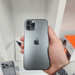 IPhone 12 Pro Unlocked For All carriers 🔥