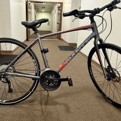 Escape Hybrid Bike
