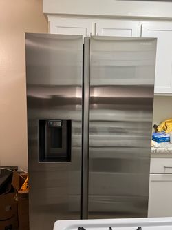 Samsung Large Refrigerator - Silver