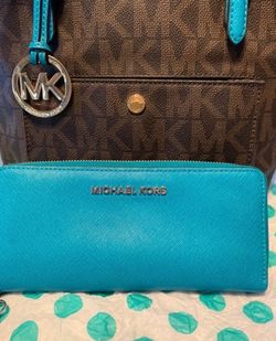 Micheal Kors 2 Peice Set