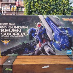 Bandai Perfect Grade 00 Gundam Seven Sword/G