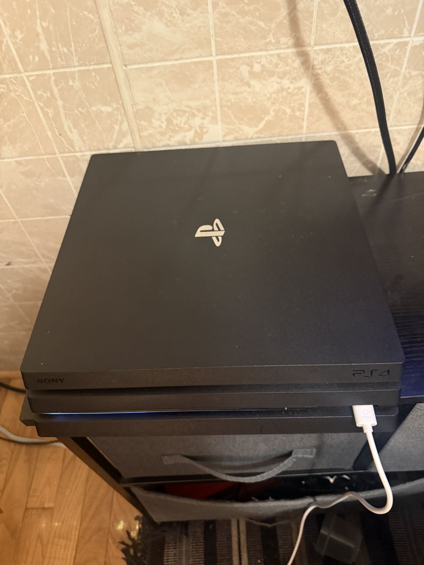 PS4 Pro 1TB
