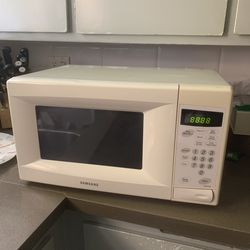 FREE microwave for parts