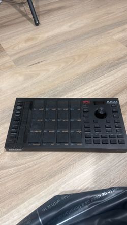 AKAI Professional MPC Studio Music Production Controller