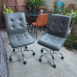 $20 Set of Gray Rolling Desk Chairs