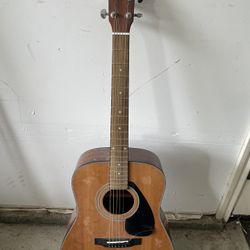 Yamaha Acoustic Guitar