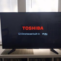 Toshiba 43" 1080P TV With Original Remote - Works Great