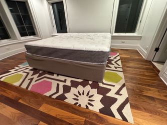 King size bed and box