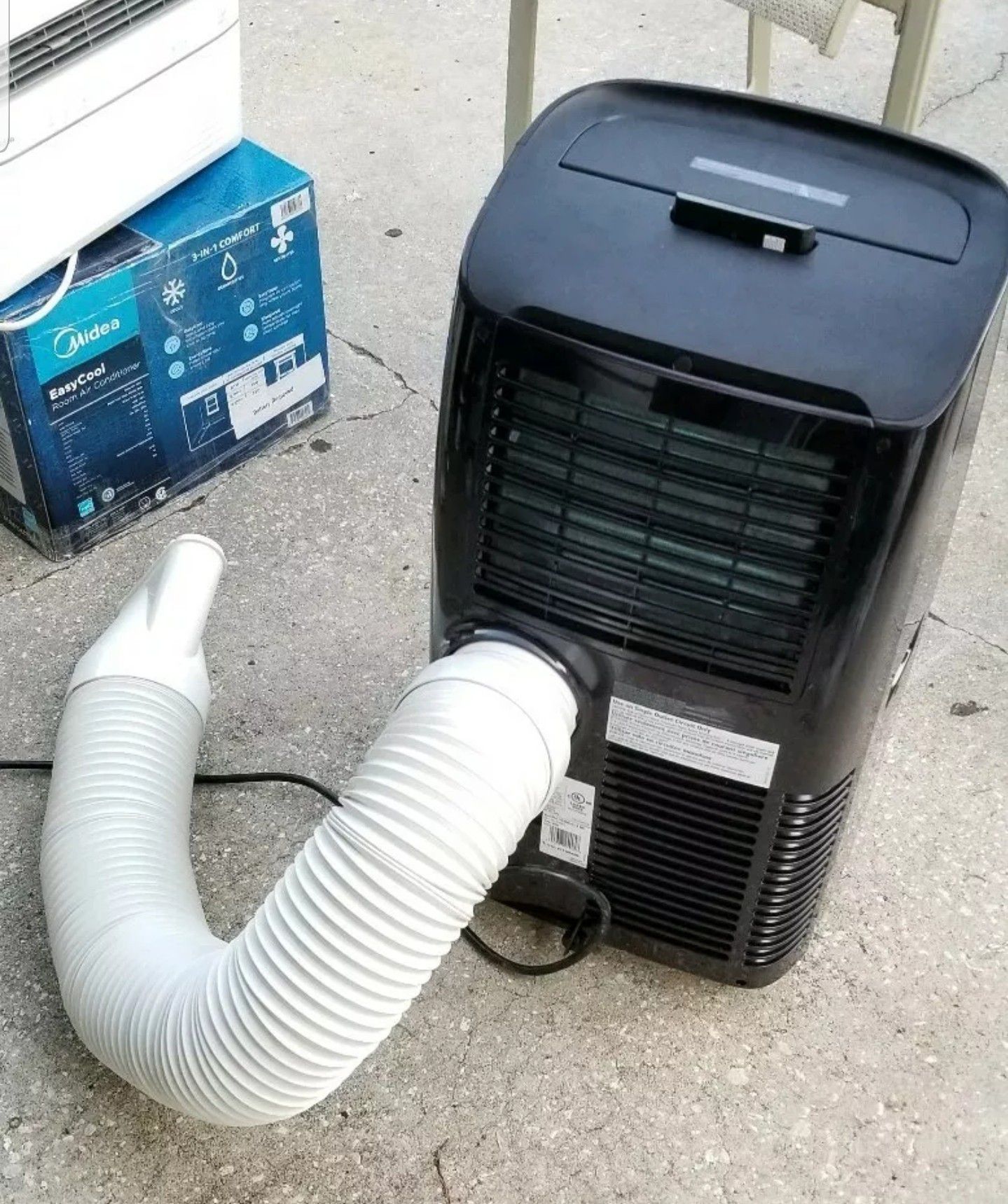 Air conditioner Portable 14000 btu DeLonghi