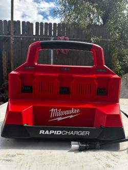 Milwaukee M18 Rapid Charger packout compatible