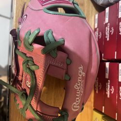 HEART OF THE HIDE BASEBALL GLOVE