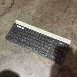 Logitech Wireless Keyboard (Mac & Windows)