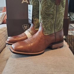 New Ariat Size 8.5D