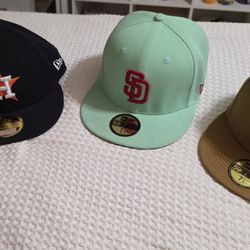 4 MLB Hats