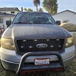 vendo troka f 150   en vuen estado 274 mil millas