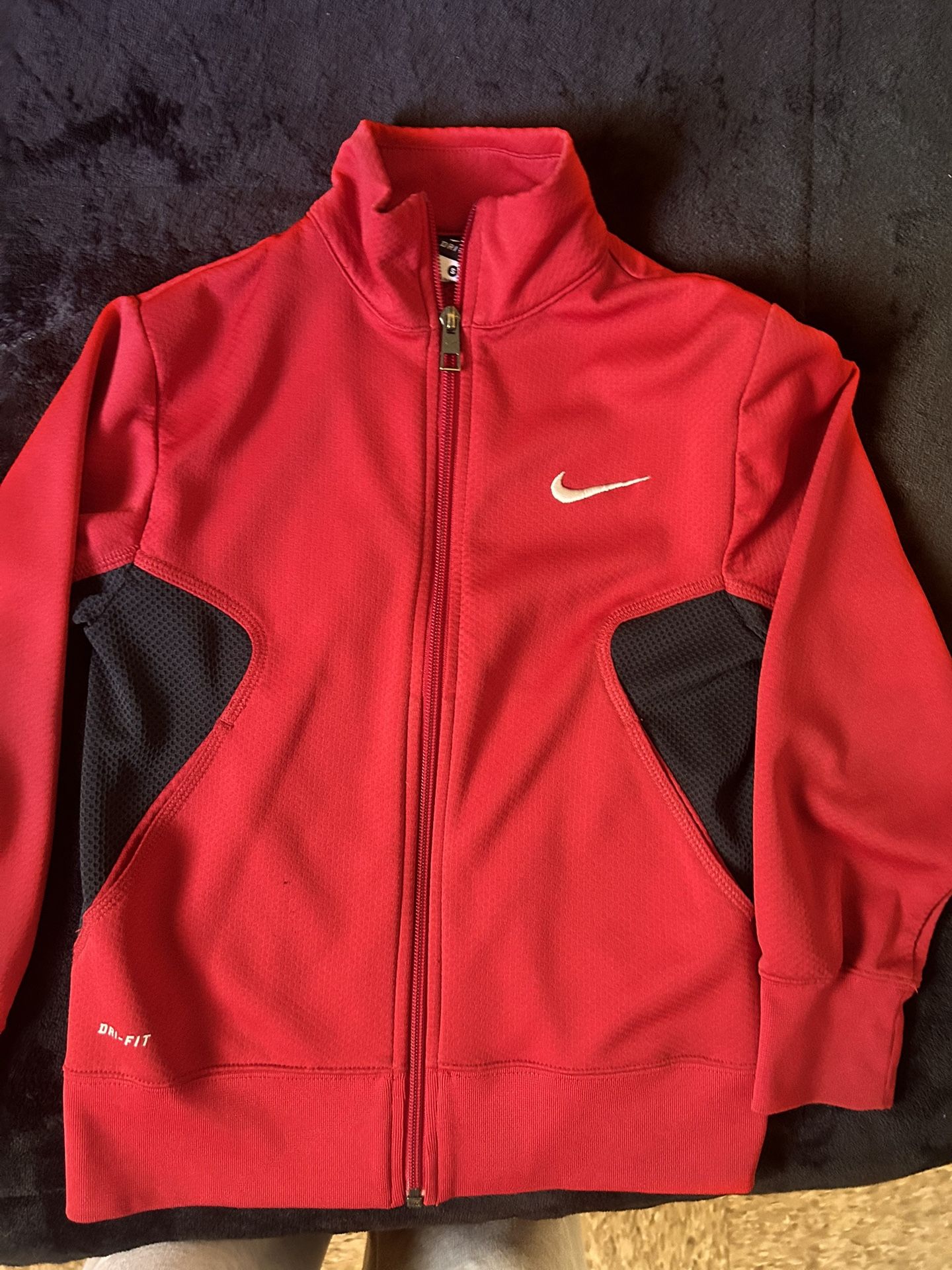 Vendo Ropa Para Niño Size 7-8 En Buen Estado Ropa De Marca