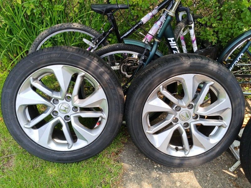 Selling My Honda Rims2018 With Tires