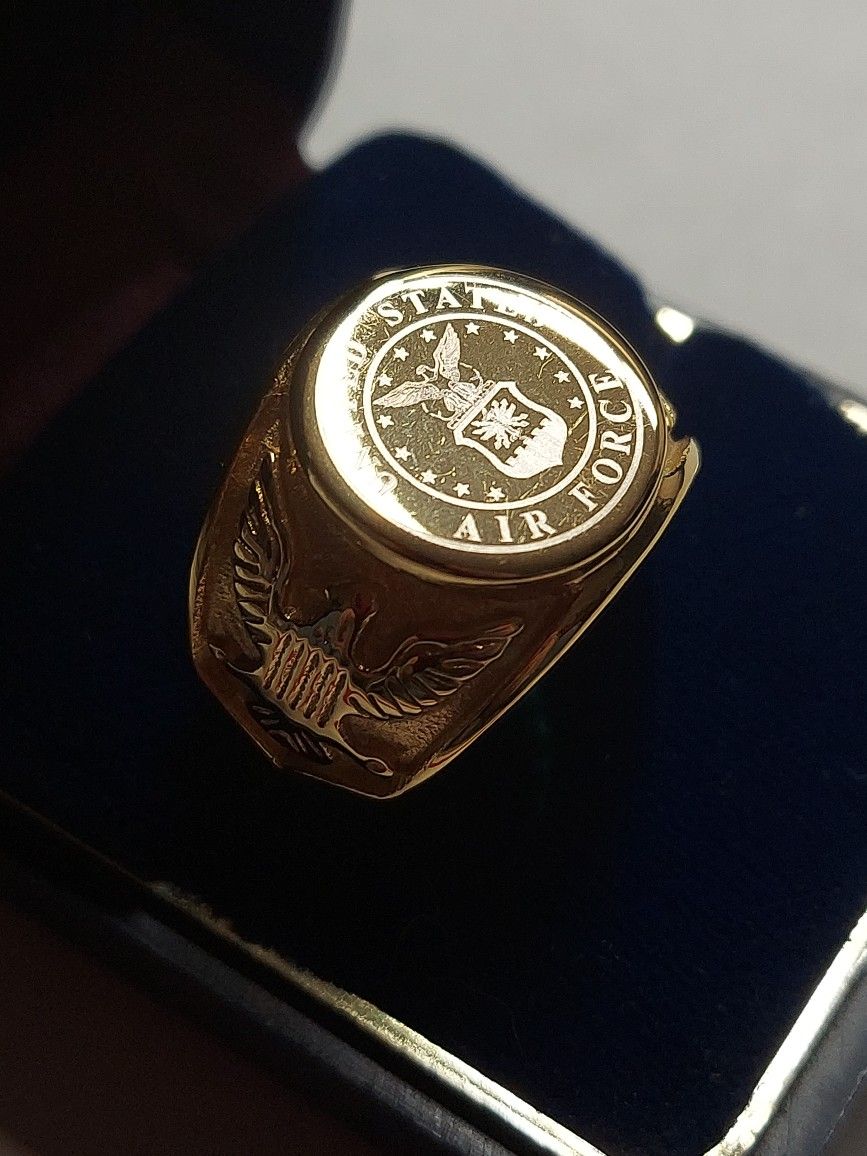 **New** United States AIR Force **22kt. Gold Plated**Size: 9.5 **18.4 grams.