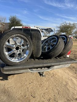 All 4 Rims In Good Condition 17in Rims