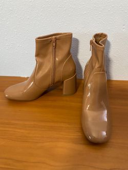 Botas color café claro  talla 8