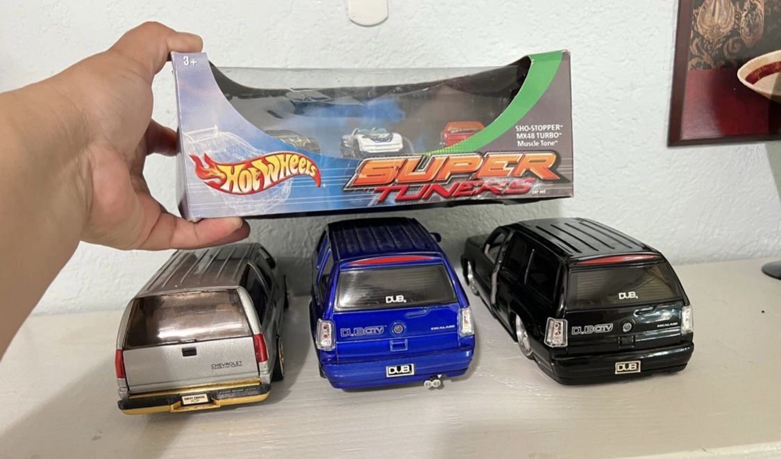 Jada Dub City Cadillac Escalade Lot !