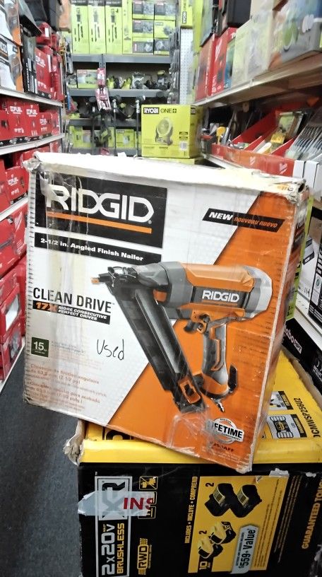 RIDGID 2 - 1/2 IN. ANGLED FINISH NAILER