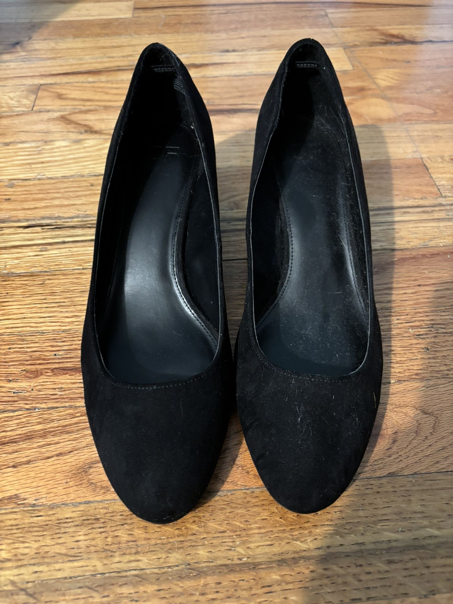 Just fab black suede pumps