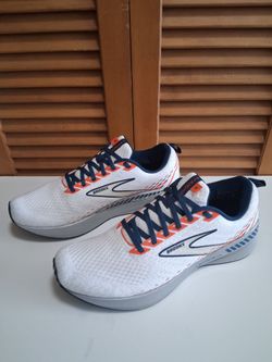Brooks Levitate GTS 5 Men's Running Shoe * Size: 10
