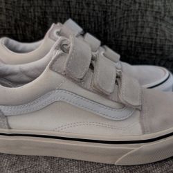 Woman's Vans White old Skool Vans Sneakers Tennis Shoes 