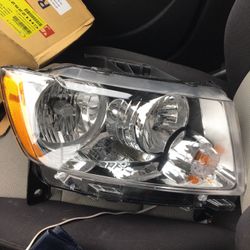 Headlight For 2013 Jeep Grand Cherokee