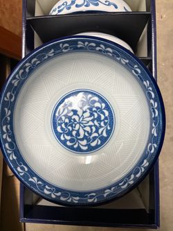 Blue & White Porcelain Bowls – Set of 5 with Original Box