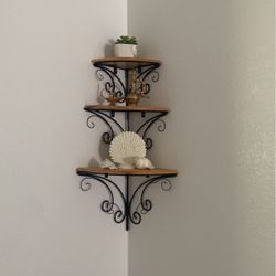Wall / Corner shelf