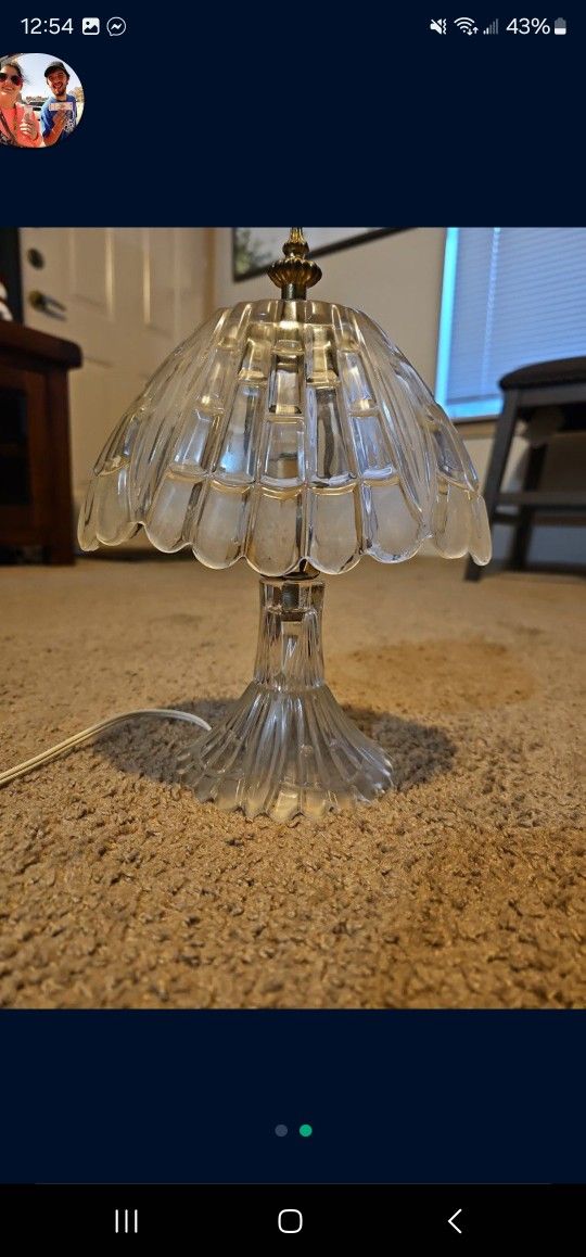 Vintage Antique Lamp - SCALLOPED