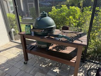 Big Green Egg With Brand New Firebox, And All Accessories!