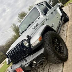 2022 Jeep Gladiator Sport S 4X4