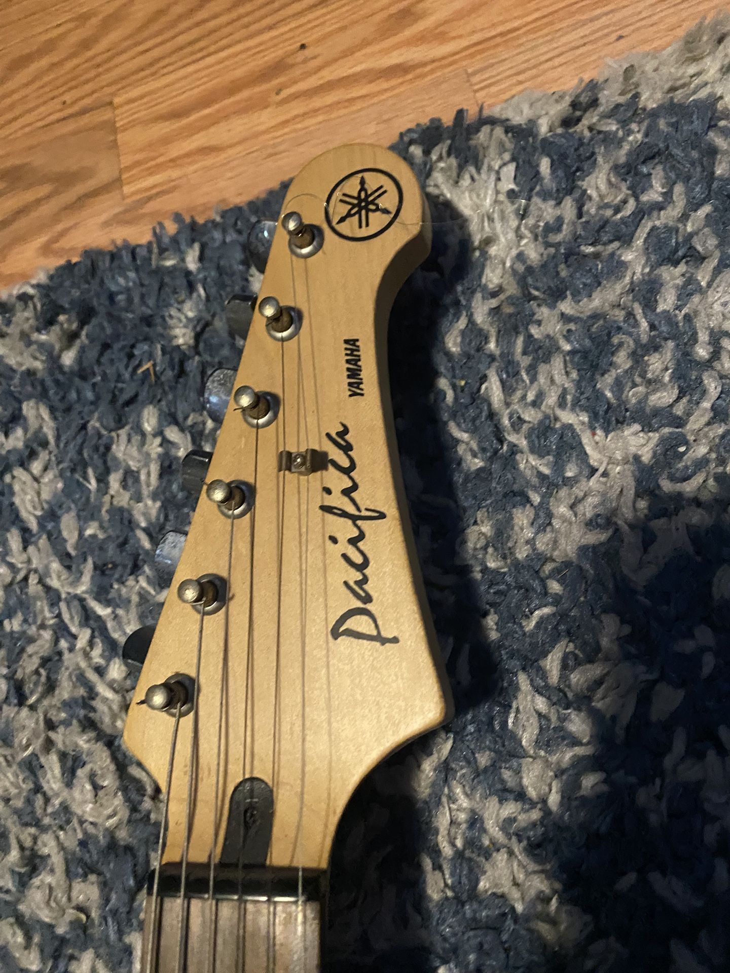 Guitar Yamaha
